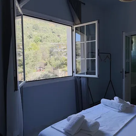 Paro's Place Vlorë
